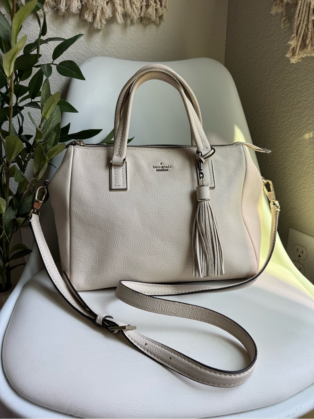 Kate Spade Cream Pebbled Leather Satchel Crossbody Bag Tassel Ivory Shoulder Bag